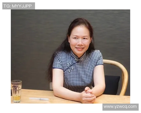 足球明星背后的女人们她们的故事与生活点滴揭秘